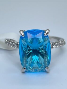 Swarovski Crystal Elements Bright Blue Crystal Solitaire Ring Size 8